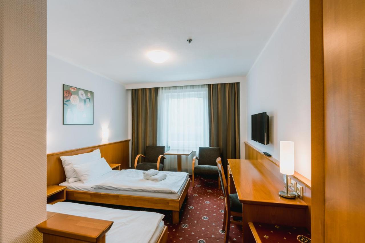 Prachárna Park Hotel Alamóc Kültér fotó